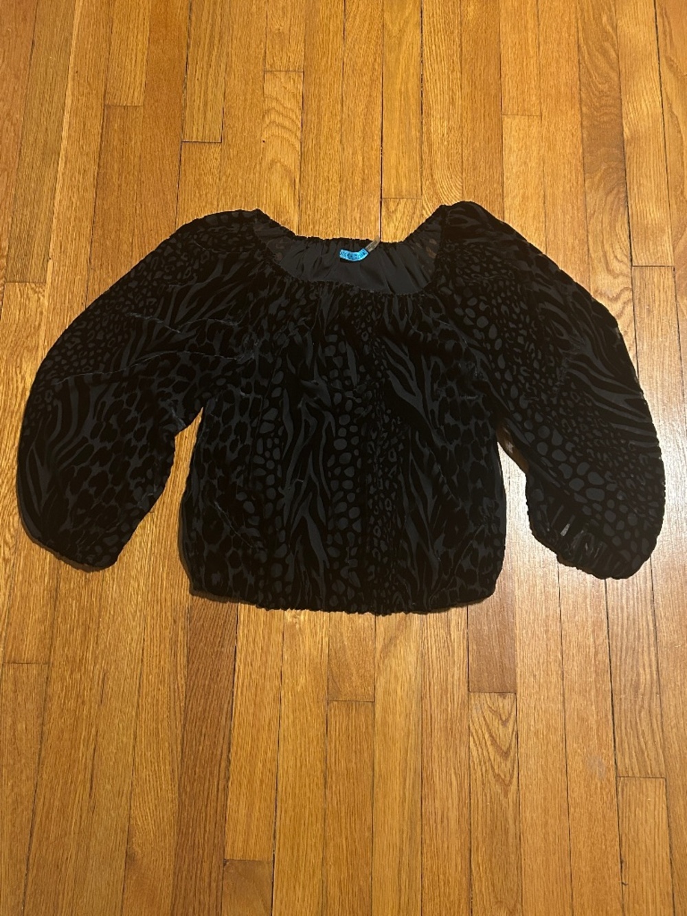 Alice + Olivia Black Velvet Off Shoulder Animal Print Top Women’s M